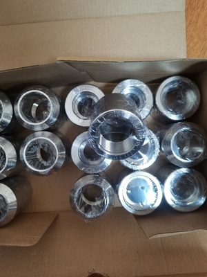 Alaşımlı Çelik Boru Ek Parçaları F53 Soket Kaynaklı Kaplin 6000 # 1/2 "Dövme Ek Parçaları
