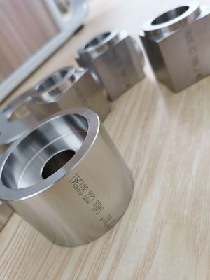 B564 N08811 Dövme Nikel Alaşımlı Soket Kaynaklı Kuplaj 9000# Boru Bağlantı Elemanları