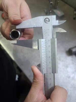 Nikel Alaşımlı Çelik Boru Ek Parçaları 90 LR SMLS Dirsek 5" STD Monel 400 Alın Kaynaklı Bağlantı Elemanı