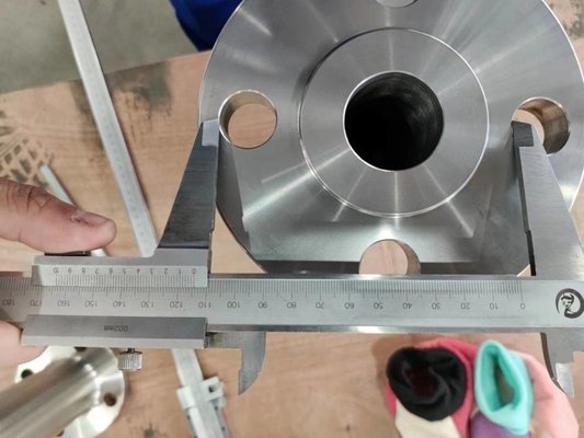 Nikel Alaşımlı Çelik Flanges ASME / ANSI B16.47 L304 RF LWN Flanges
