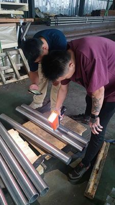 Tıklama Titanyum Alaşımı DIN 17850 Tıbbi Ekipmanlar için Standart Özel Diametresi Titanyum Alaşımı Boru