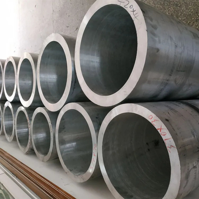Dikişsiz boru A335 P11 P22 P91 Yüksek basınçlı buhar kazanı alaşım boru 10 inç galvanizli program 40