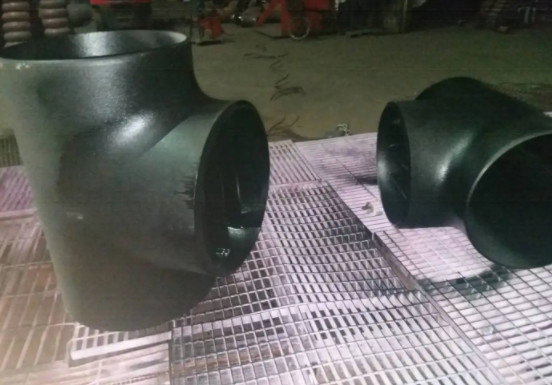 Alaşım 600 ASTM/UNSP N06600 Çubuklu Tee OD 8 " WT 3mm Çevre
