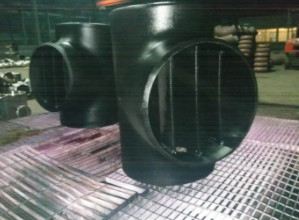 Alaşım 600 ASTM/UNSP N06600 Çubuklu Tee OD 10 &quot; WT 3mm Çevre