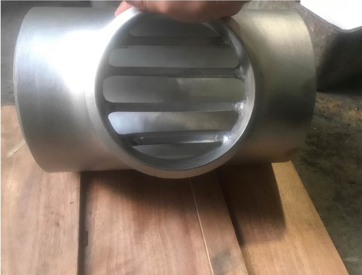 ASTM B16.9 Duble Paslanmaz Çelik Boru Çubuklu Tee UNS S31803 / 2205 6'' X 6'' SCH80