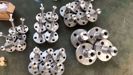 ANSI B16.9 SS304 Alaşımlı Çelik Boru Ek Parçaları Nipo Flanş Paslanmaz Çelik 304 Yüksek Basınç