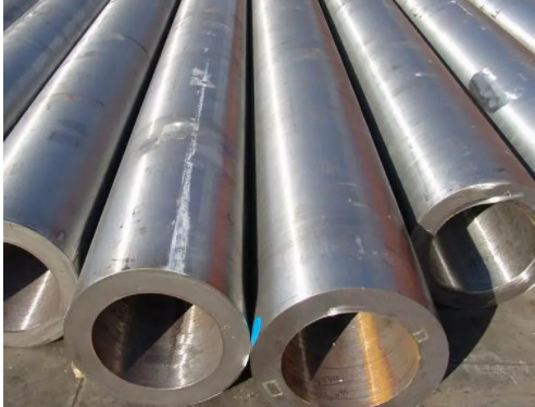 Alaşımlı Çelik AISI/SATM A355 P92 Dikişsiz Borular OD 200 mm Sch60s